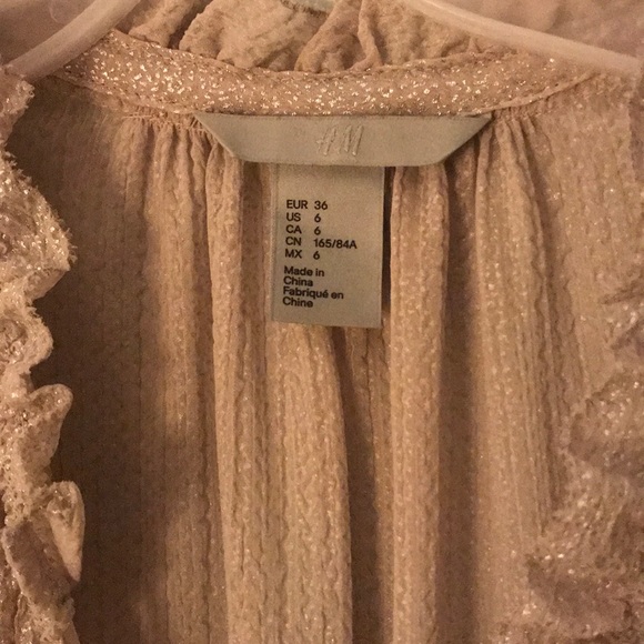 H&M Sleeveless Taupe Top - Picture 3 of 6